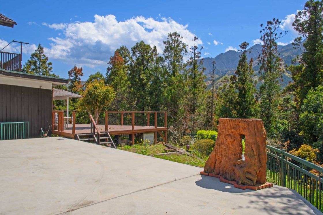 いたづら工作室入口:ウッドデッキの奥です。